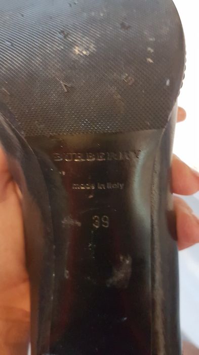 Czółenka na obcasie Burberry rozm.39