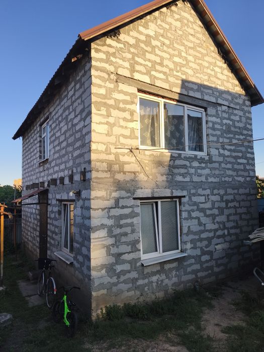 Продаются  2  дома на одном  участке