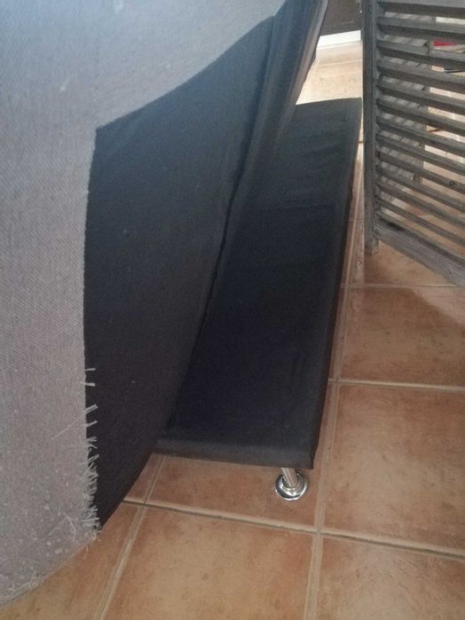 Sofá cama cinzento