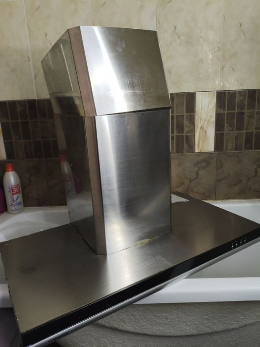 Продам вытяжку PYRAMIDA