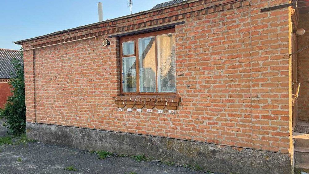 Продам будинок з усіма комунікаціями