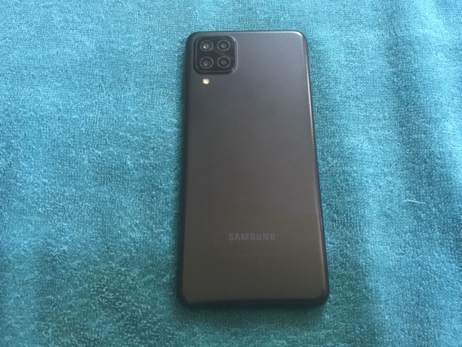 Samsung A12. 4/64GB. 6.5 дюйма. Без нюансов