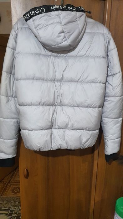 Жіноча куртка Kelvin Klein.