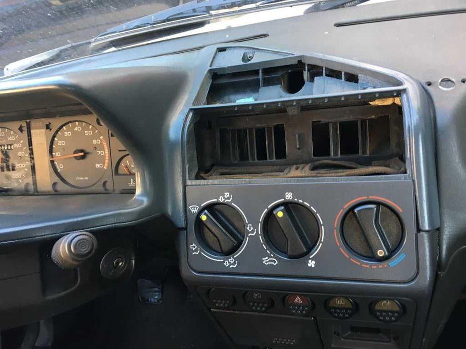 Peugeot 205 tablier