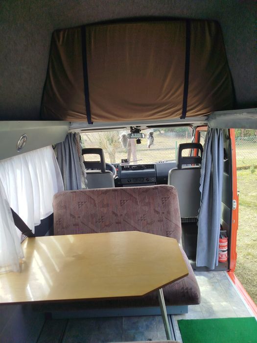 Kamper Mercedes Benz MB100 (1990) Gotowy do jazdy!