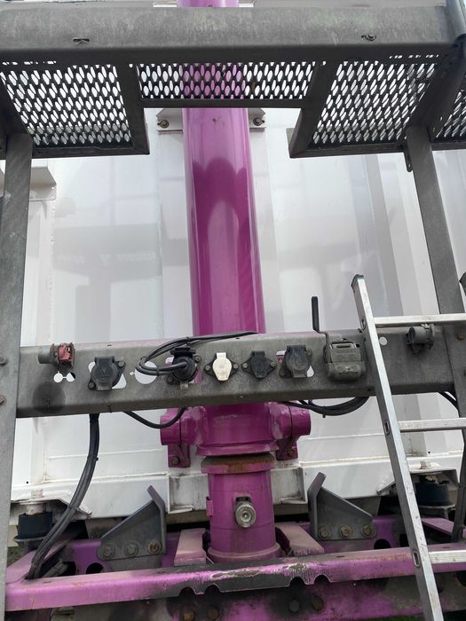 Напівпричеп самоскид Kempf 70м3