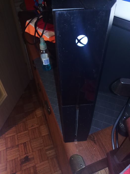 Xbox One + zasilacz