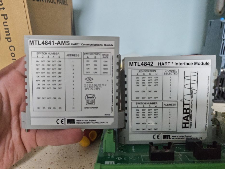 Interface module MTL4842 oraz MTL4841 wraz z podstawą