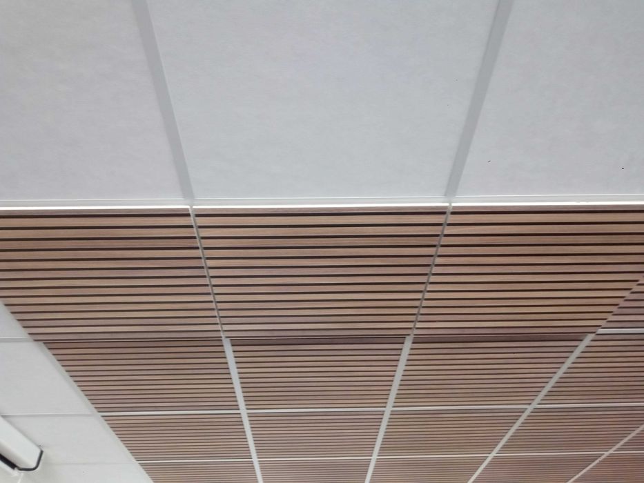 Sufit podwieszany kasetonowy modułowy z grafiką - beton M - i inne