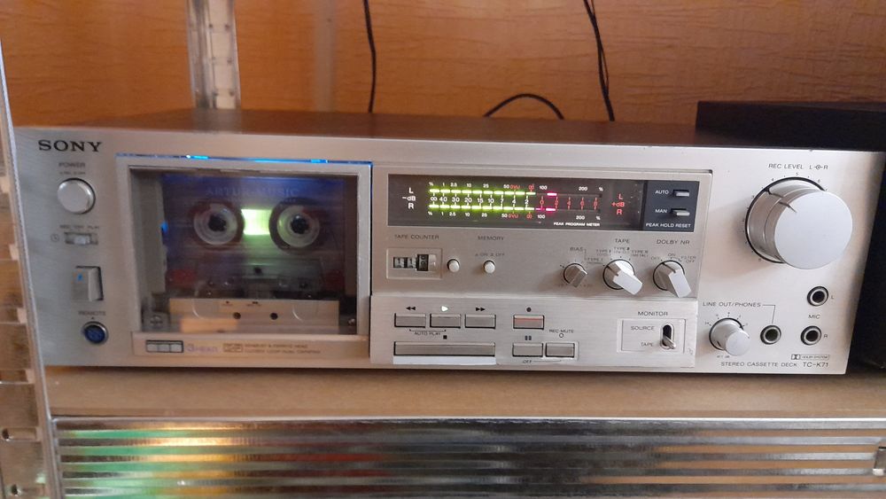 Кассетная дека Soni tc k71 трех головая.