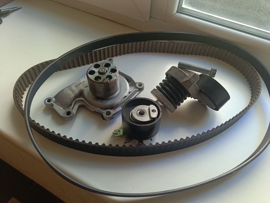 Продам комплект грм Рено Каджар