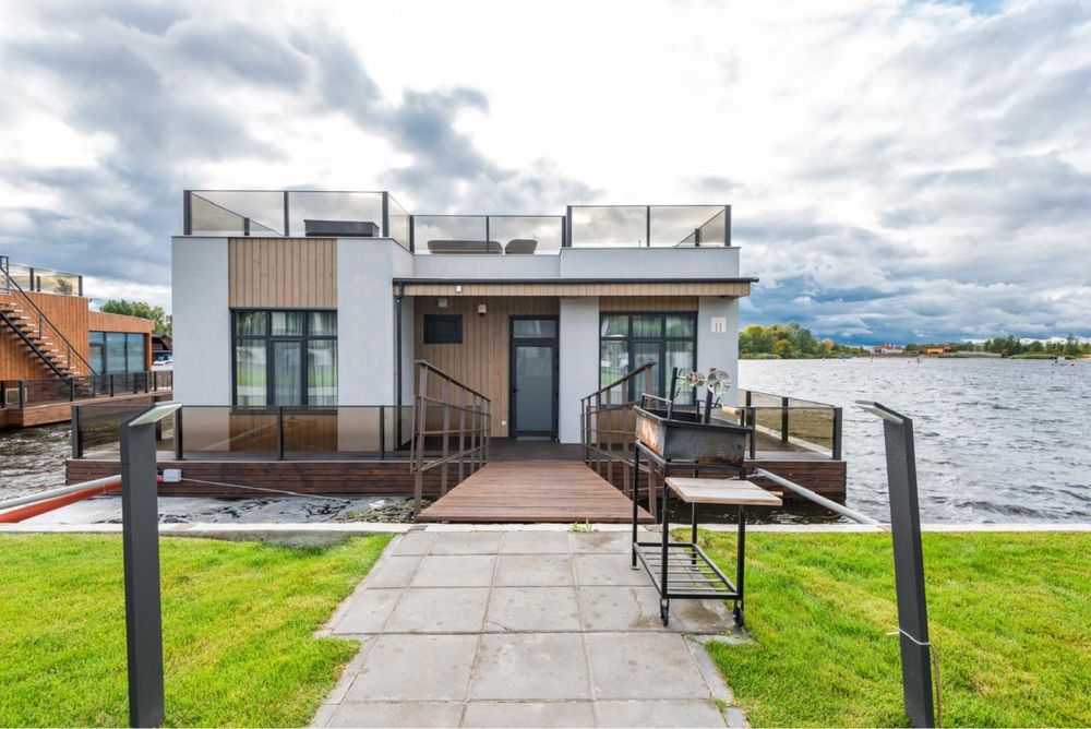 Будинок на плаву, КМ «Золоче», с. Вишеньки