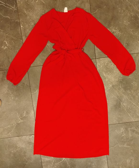 Śliczna czerwona sukienka damska Maxi