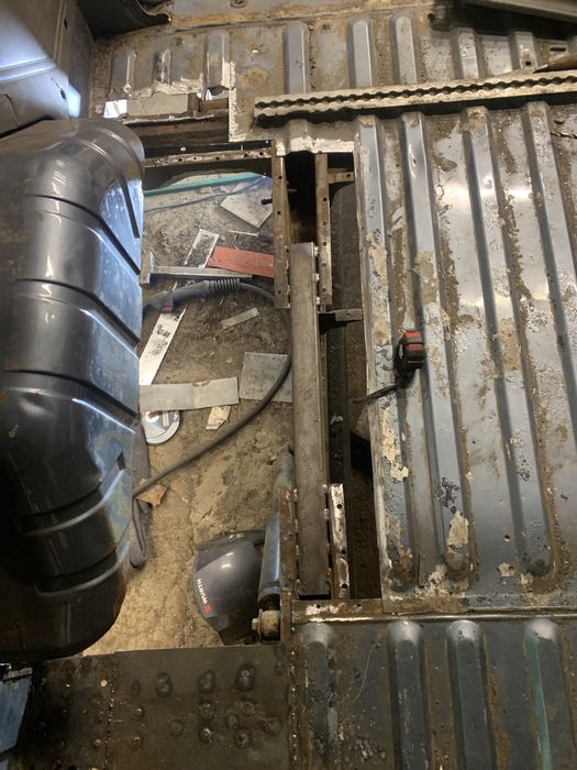 Зварювальні роботи кузовних елементів/авто