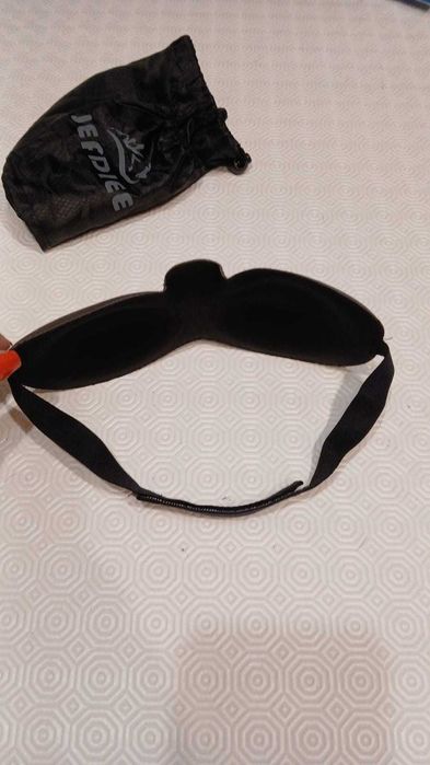 Travesseiro de viagem e proteção de luz insuflável NOVO