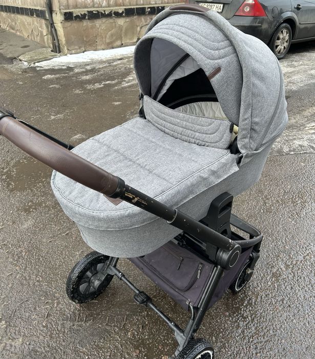 Продам дитячу коляску
