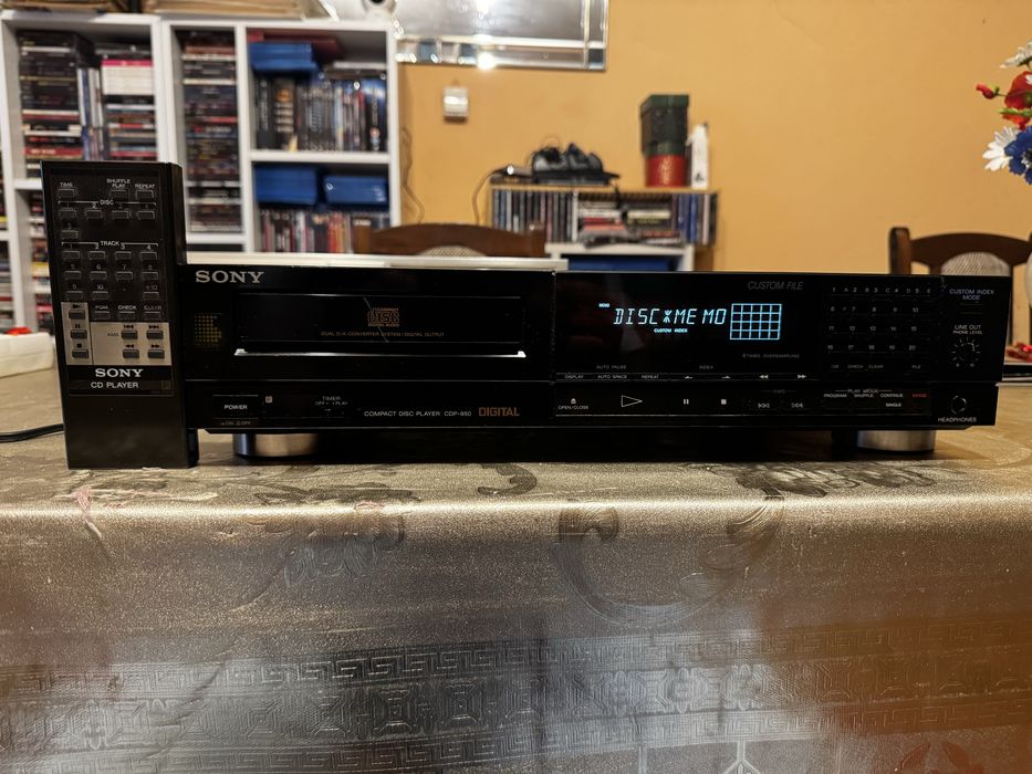 Odtwarzacz CD SONY CDP 950 z oryginalnym pilotem
