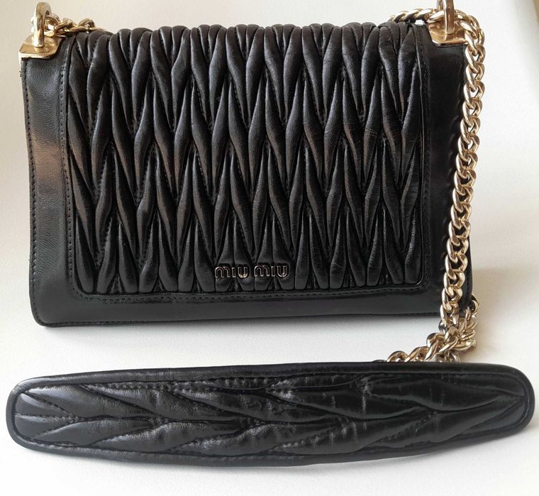 Mala Miu Miu muito bom