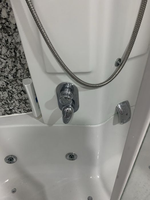 Banheira de hiromassagem a funcionar