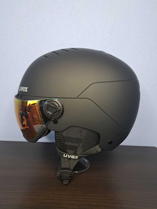Kaski Kask narciarski snowboardowy Uvex Wanted Visor r. 58-61 cm M/L