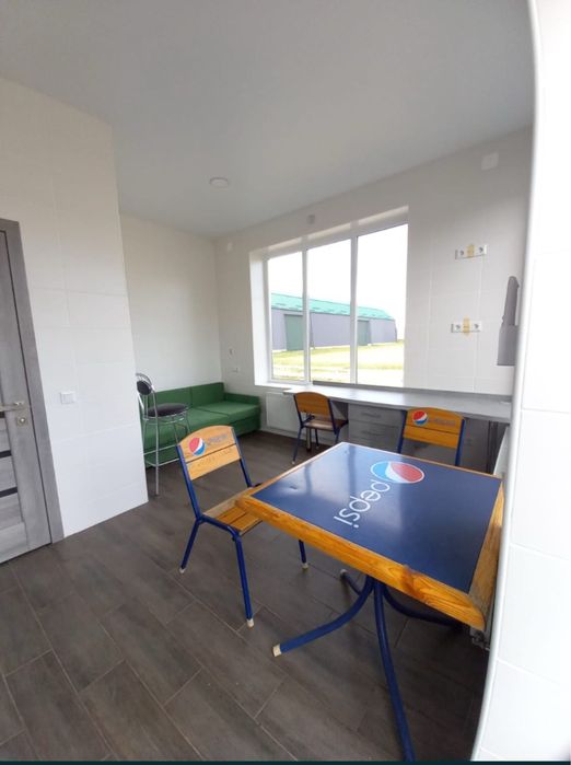 Продаж Ангара та адмін будівлі