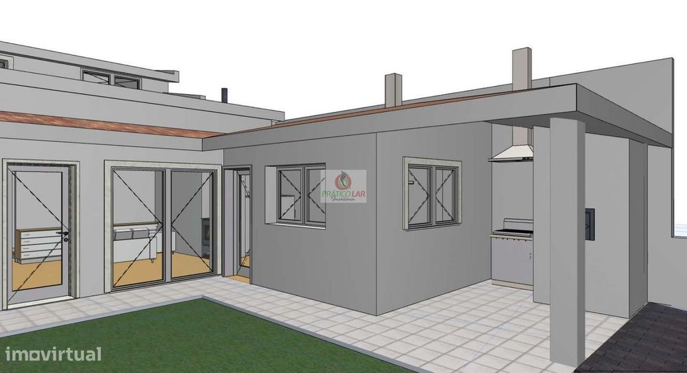 Moradia em construção com dois pisos e logradouro