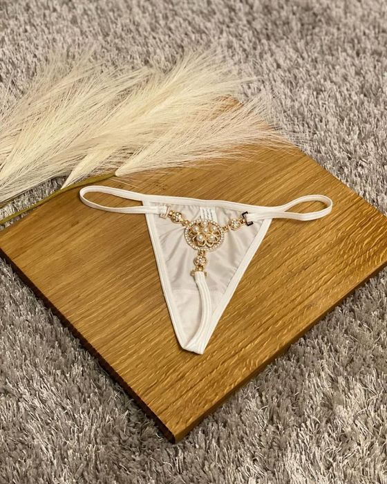 Majtki damskie z kryształkami