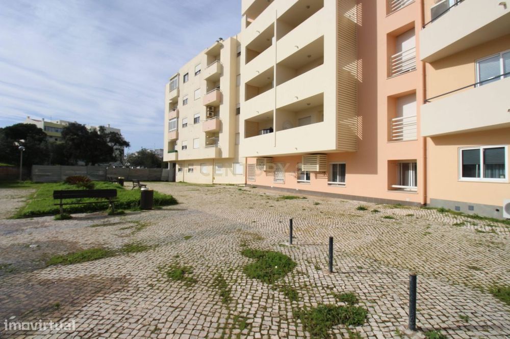 Apartamento T3 com Suite no Montenegro – Rés do Chão