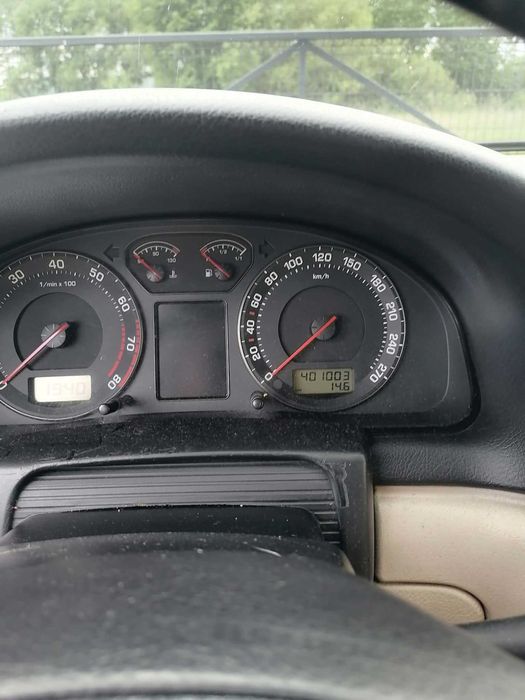 Sprzedam samochód skoda