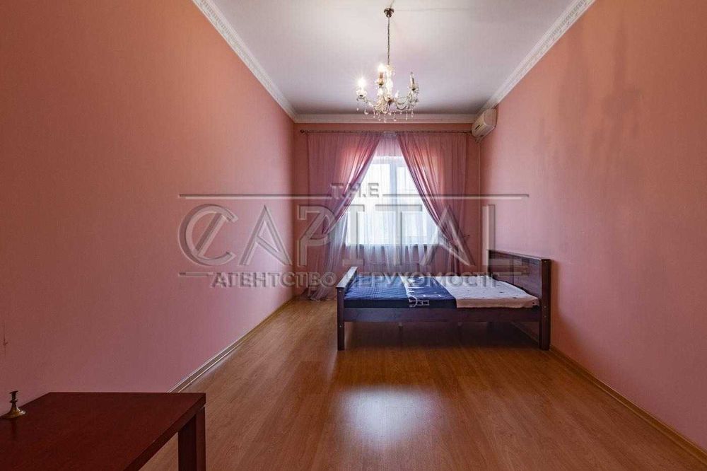 Продаж/Будинок/499 м2/Старі Безрадичі/вул Центральна/Обухівський район