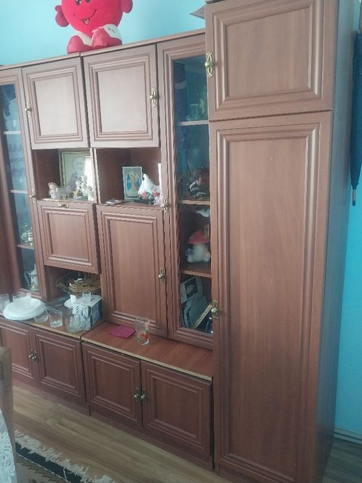 Мебельна стінка.