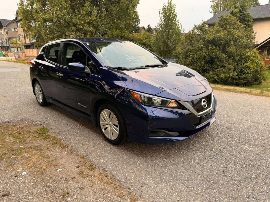 Nissan LEAF SV      2020