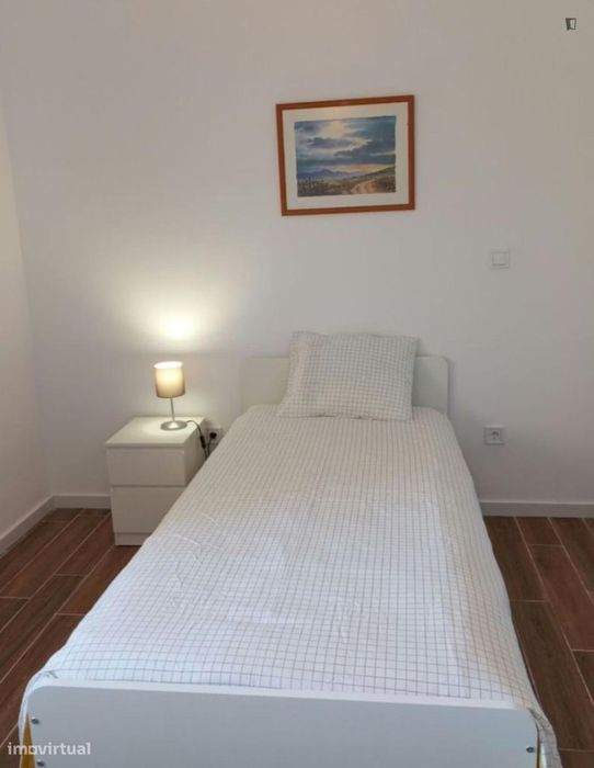 Quarto - localizado em Bonfim Porto