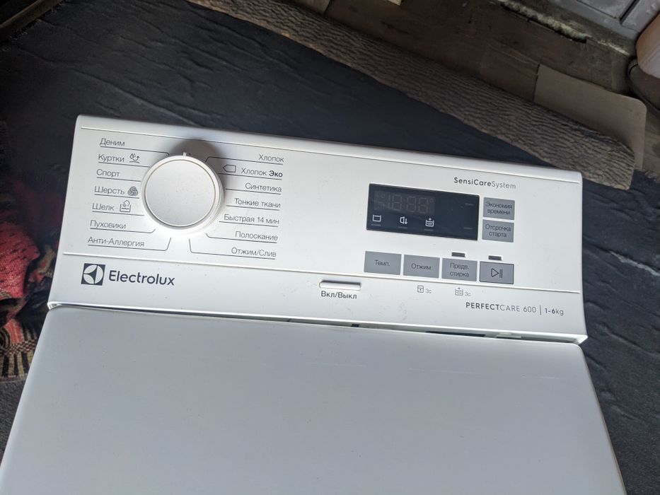 Пральна машина Electrolux PerfectCare 600 (на запчастини)