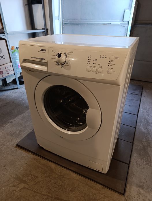 Стиральная машина Zanussi ZWG 684 V РАЗБОРКА
