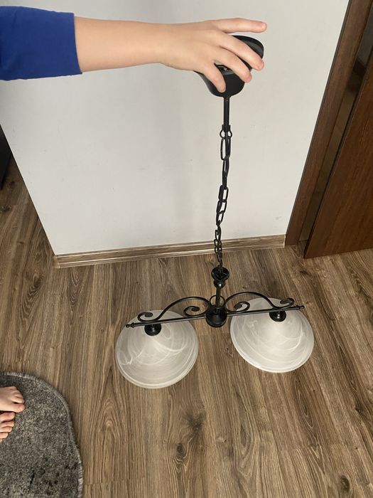 Sprzedam piekny stylowy zyrandol