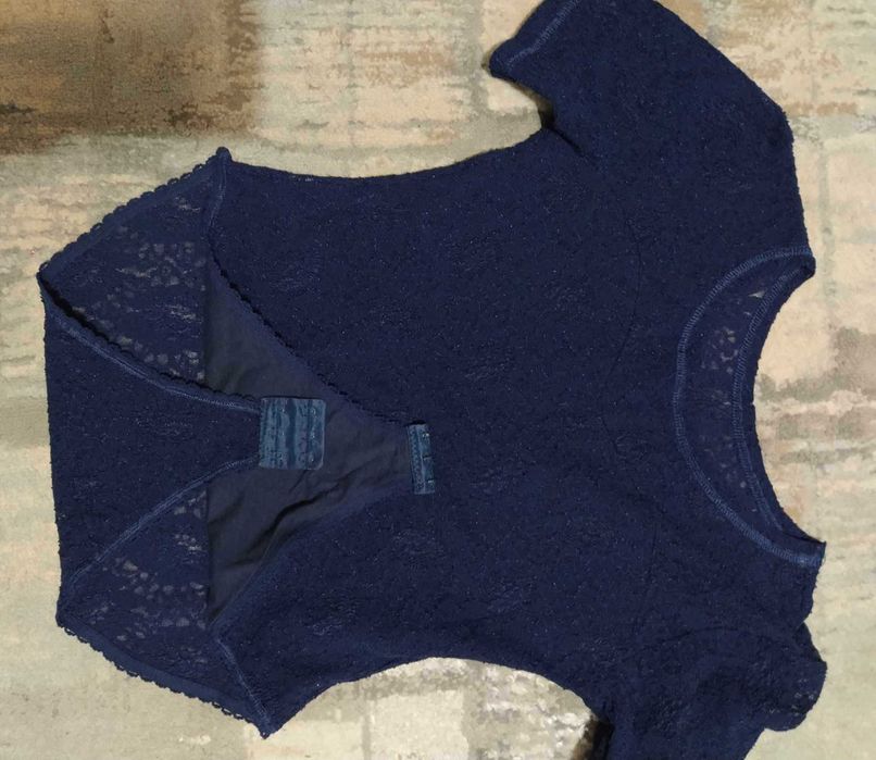 Damskie granatowe body