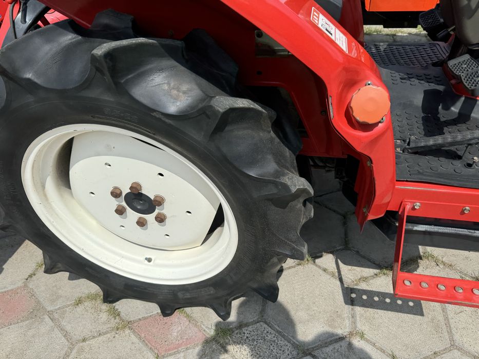 Yanmar AF-22 міні-трактор