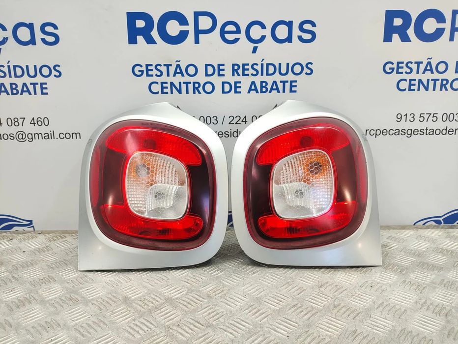 Farolins Tras Traseiros Esquerdo Direito Originais Mercedes Benz