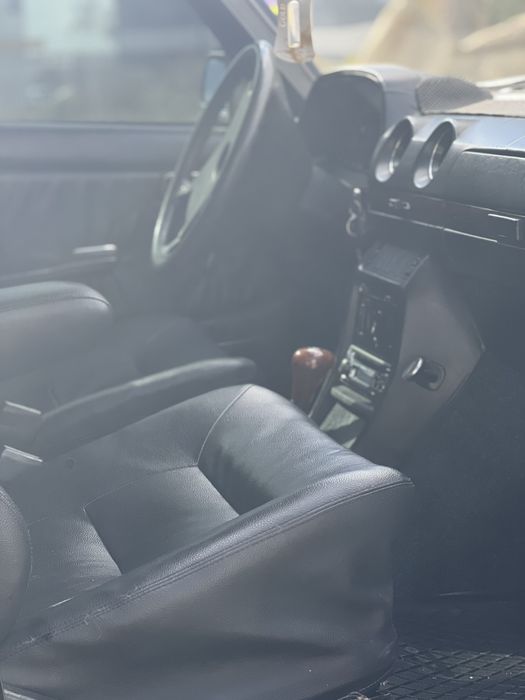 Продаж мерседес 123 автомат.Обмін ціна 2000