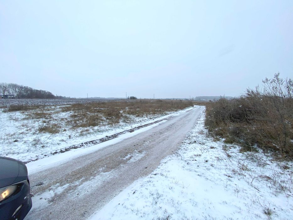 Ділянка поблизу траси у другій лінії в с. Романівка