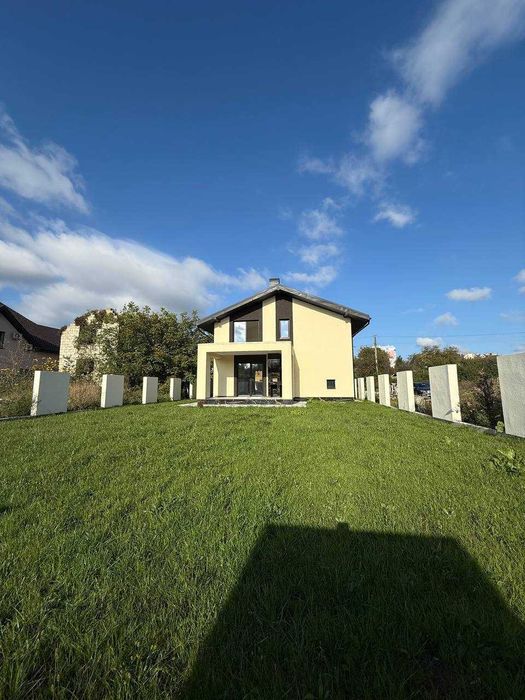 Продаж особняка у Вовчинцях