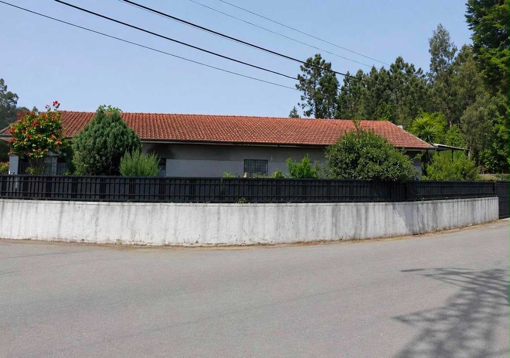 Armazém 1.500m com licença industrial