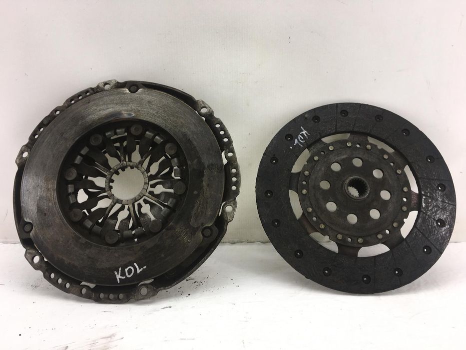 Корзина зчеплення RENAULT KOLEOS 2008-2011 302052799R