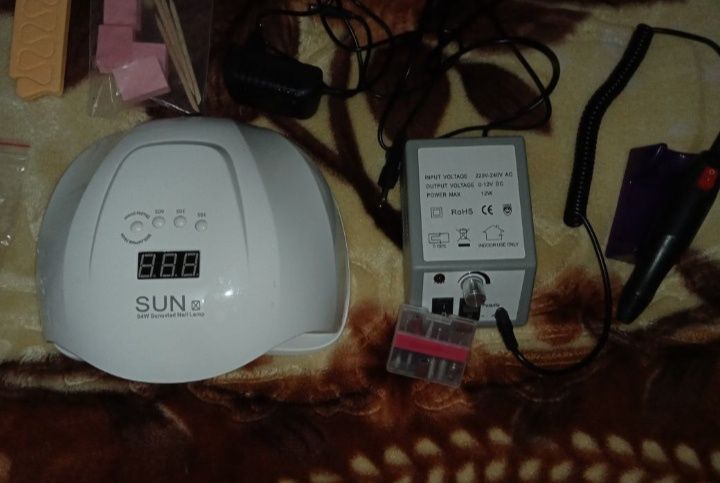 Продам б/у стартовий манікюрний набір