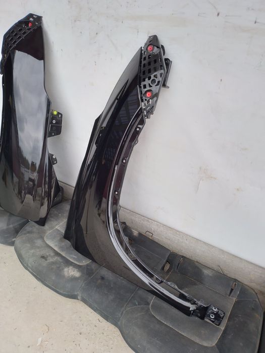 Крило ліве праве на Toyota Highlander Хайлендер 20-24 року