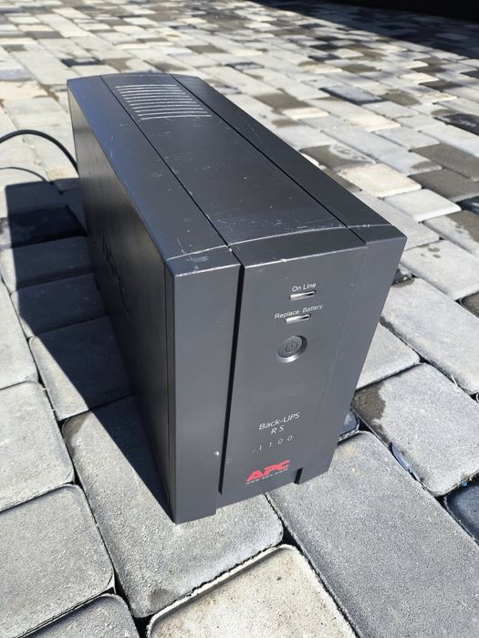 APC Back-UPS RS 1100 (1100 ВА, 660 Вт)