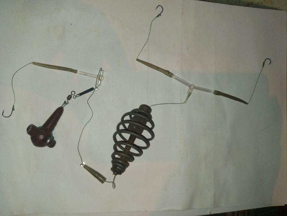 кормушка с грузикоми кричками