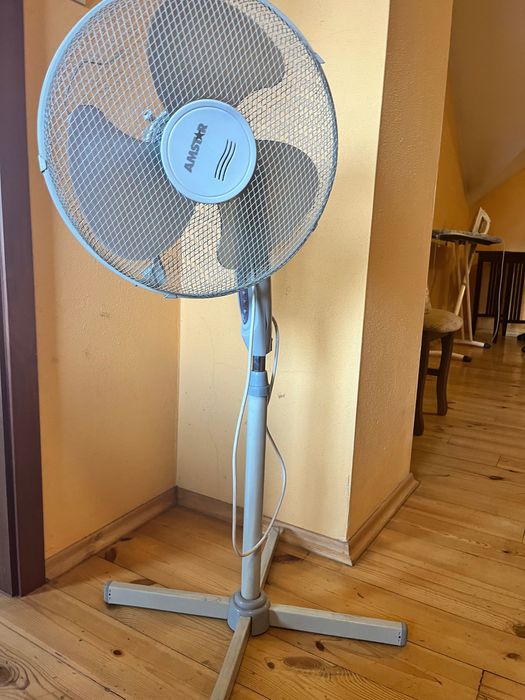 Wiatrak  szary do kontaktu