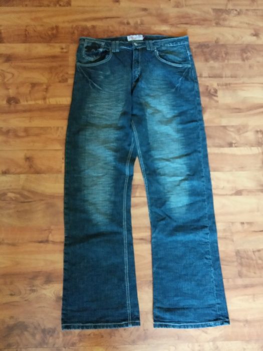Sprzedam spodnie jeansowe